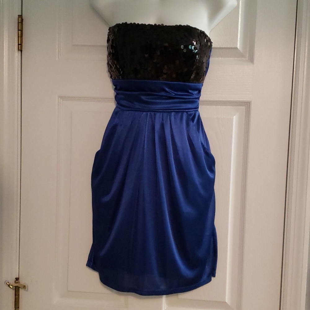 Short homecoming dress with pockets